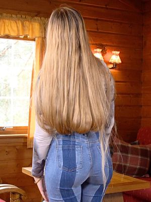 VIDEO - Trapped hair display 2