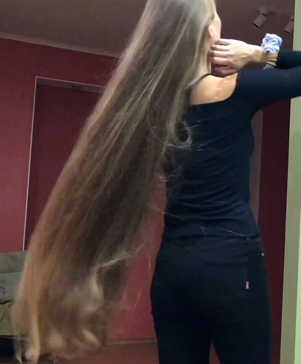 VIDEO - The ultimate ponytails