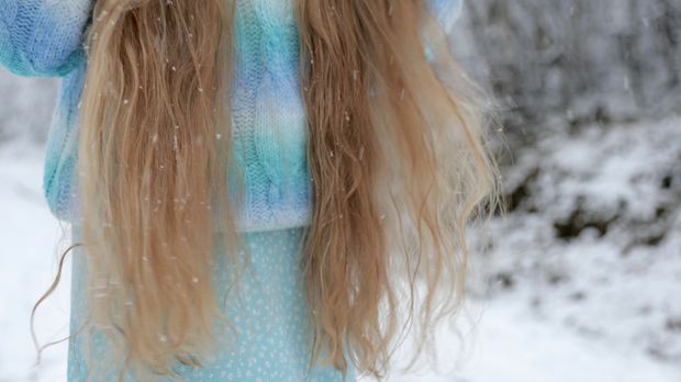VIDEO - Rapunzel&#x27;s winter walk 2