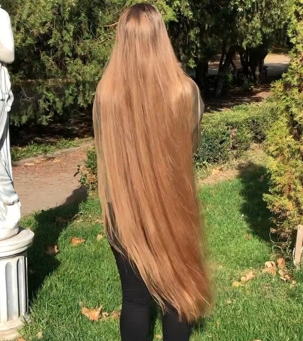 VIDEO - A Rapunzel&#x27;s sunny autumn