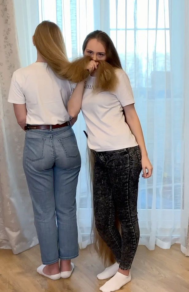 VIDEO - Two sisters with a lot of hair