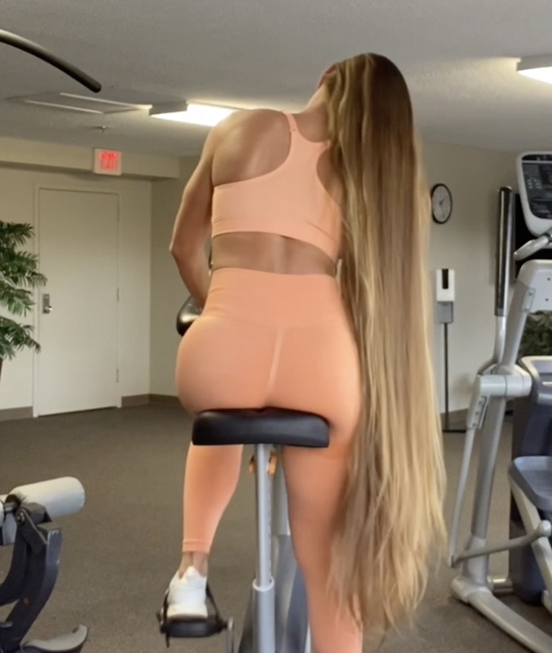 VIDEO - Real-Life Rapunzel&#x27;s workout