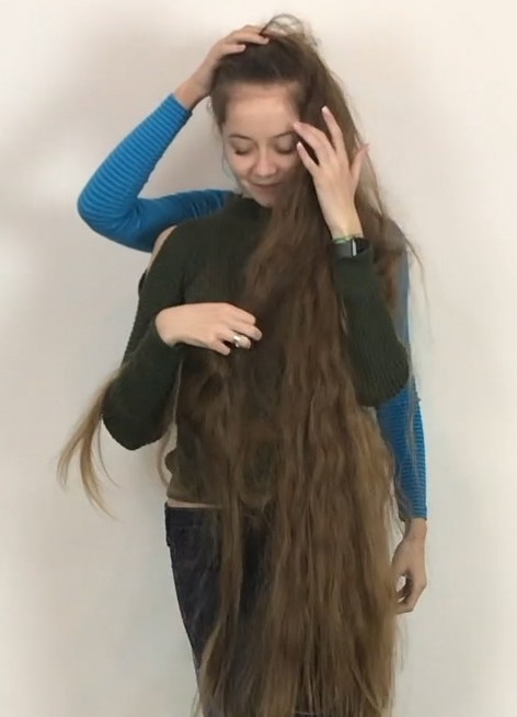 VIDEO - Longer than floor length