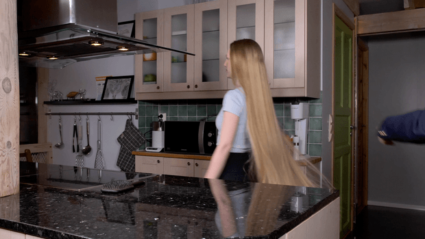 VIDEO - A Rapunzel&#x27;s photoshoot in the kitchen BTS