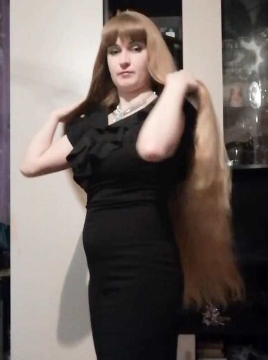 PHONE VIDEO - Yet another Elena
