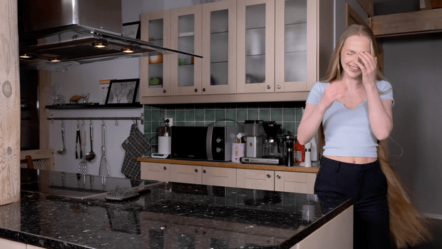 VIDEO - A Rapunzel&#x27;s photoshoot in the kitchen BTS
