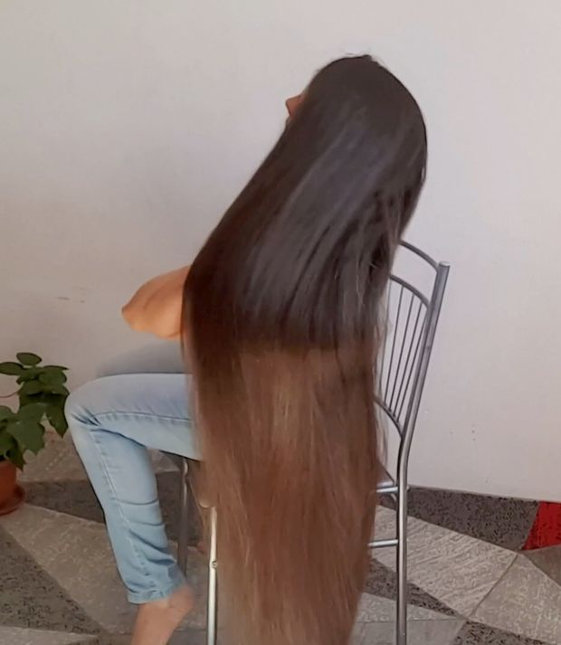 VIDEO - Parting, brushing and hairstyles
