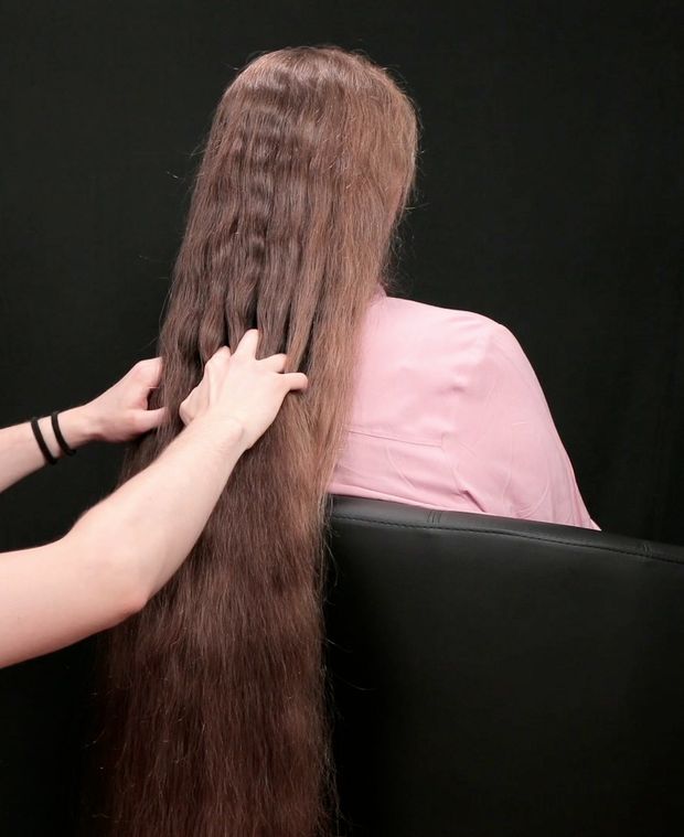 VIDEO - The hair brushing assistant
