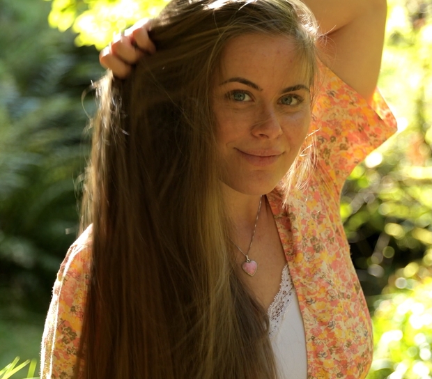 VIDEO - Magical hair brushing