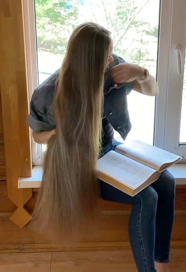 VIDEO - Pool table Rapunzel