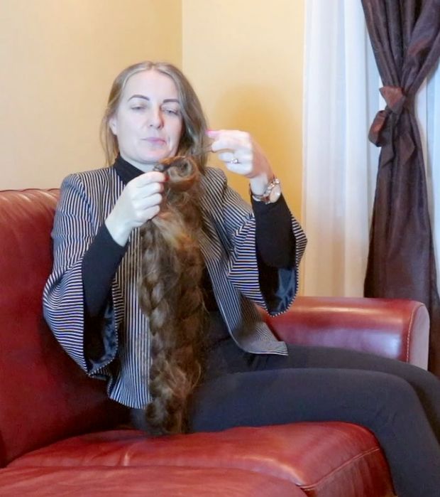 VIDEO - Super heavy floor length hair