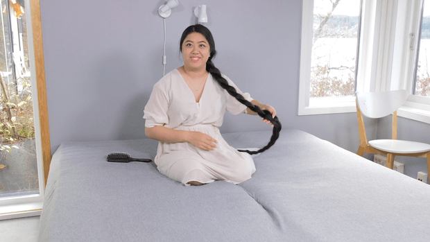 VIDEO - Tons of hair and a very long braid