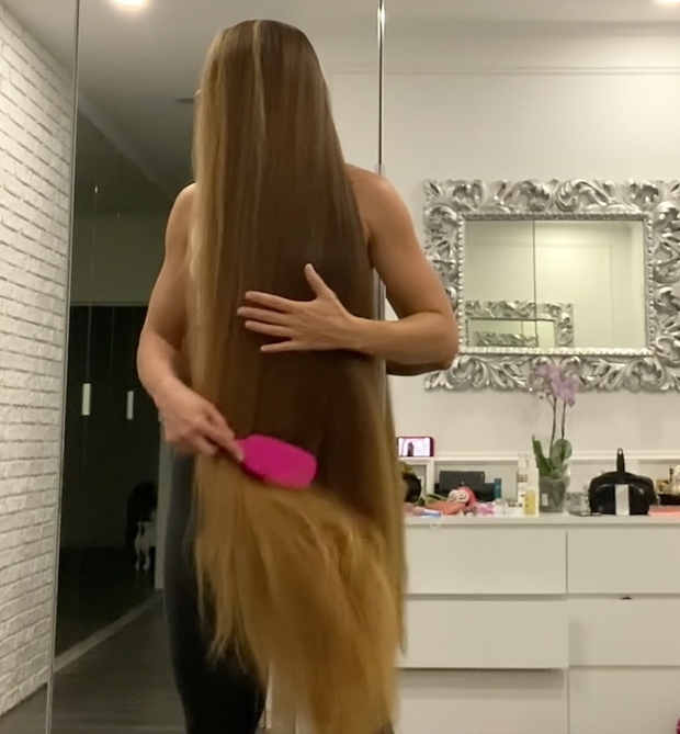 VIDEO - Mirrors and mirrors