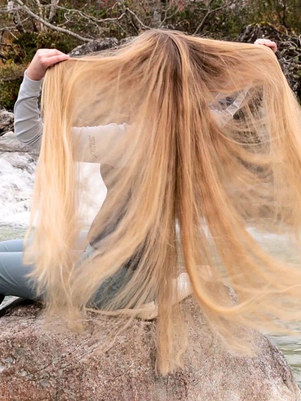 VIDEO - A walk to the mountain river