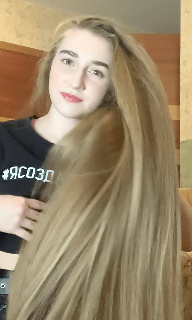 VIDEO - Soft, silky blonde knee length hair