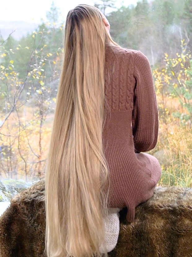 VIDEO - Massive, healthy blonde hair display by the window