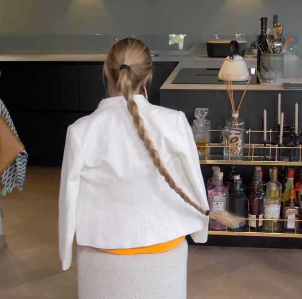 VIDEO - From bun to ponytail to braid
