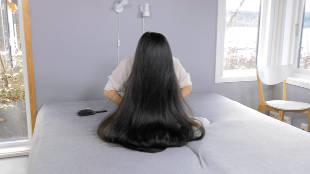 VIDEO - Tons of hair and a very long braid