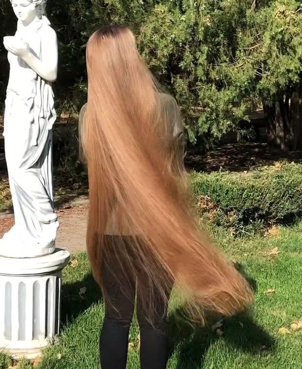 VIDEO - A Rapunzel&#x27;s sunny autumn