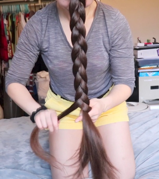 VIDEO - Antonia&#x27;s french braid