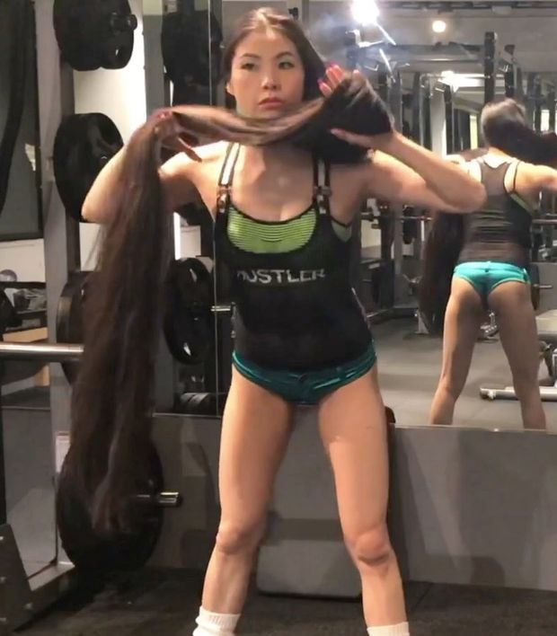 VIDEO - The longest hair at the gym