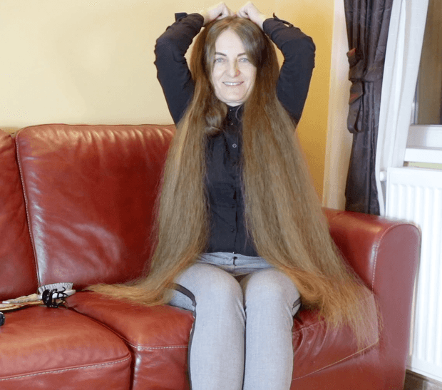 VIDEO - The longest braids you&#x27;ve ever seen