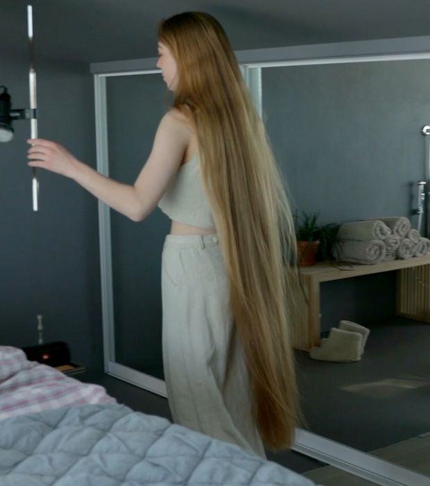 VIDEO - Rapunzel&#x27;s house tour