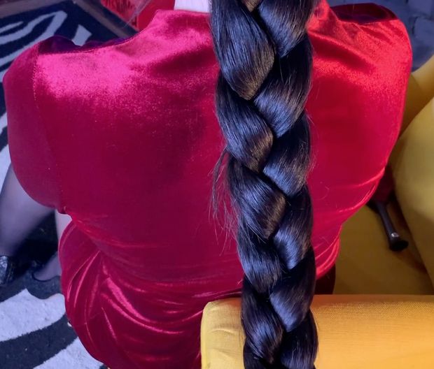 VIDEO - Super thick braid play