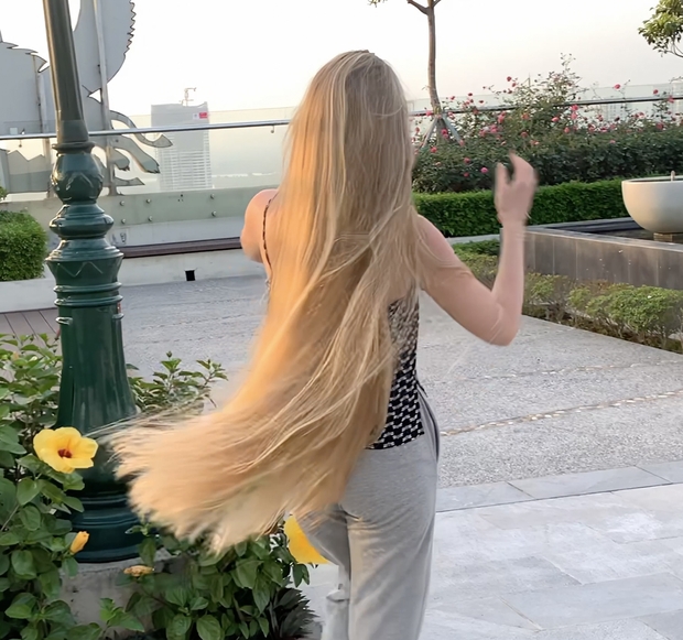 VIDEO - Super beautiful Irina&#x27;s walk