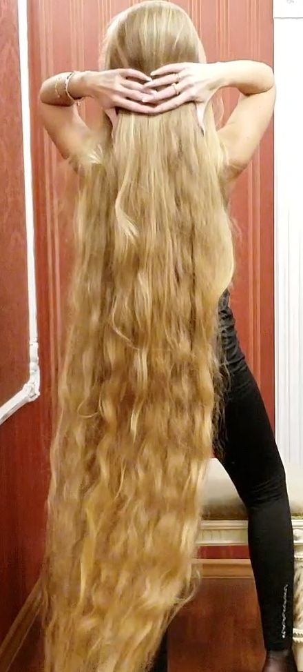 VIDEO - Alena = Perfect, long hair