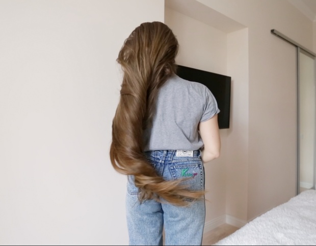 VIDEO - Young Rapunzel
