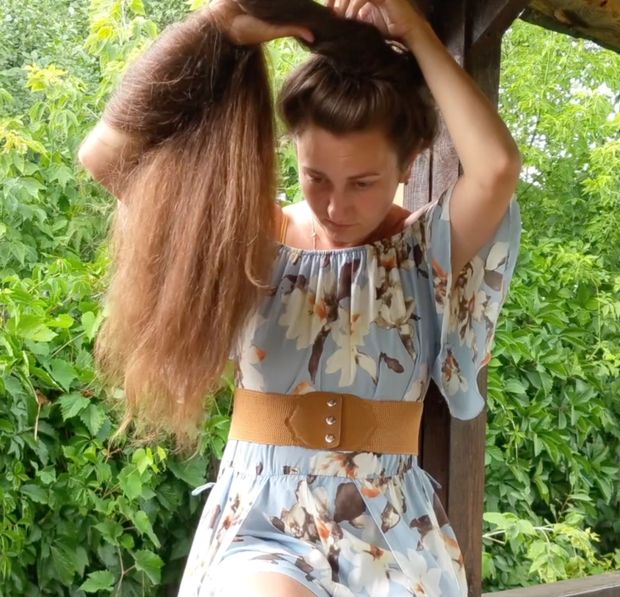 VIDEO - She has so much hair!