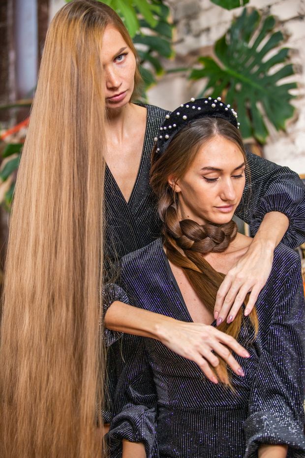 PHOTO SET - Extremely long hair by the piano photoshoot