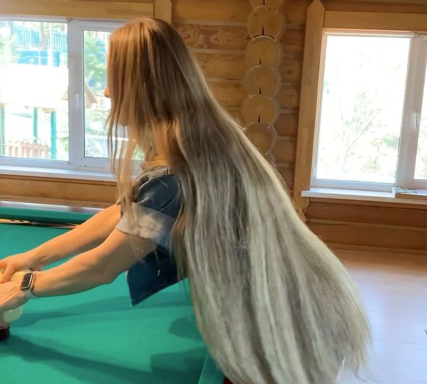 VIDEO - Pool table Rapunzel