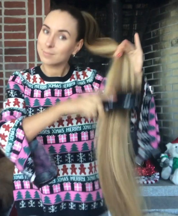 VIDEO - Christmas in April
