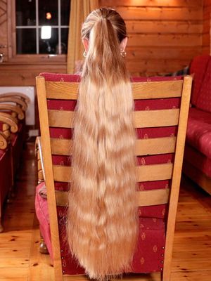 VIDEO - Perfect wavy ponytail sliding