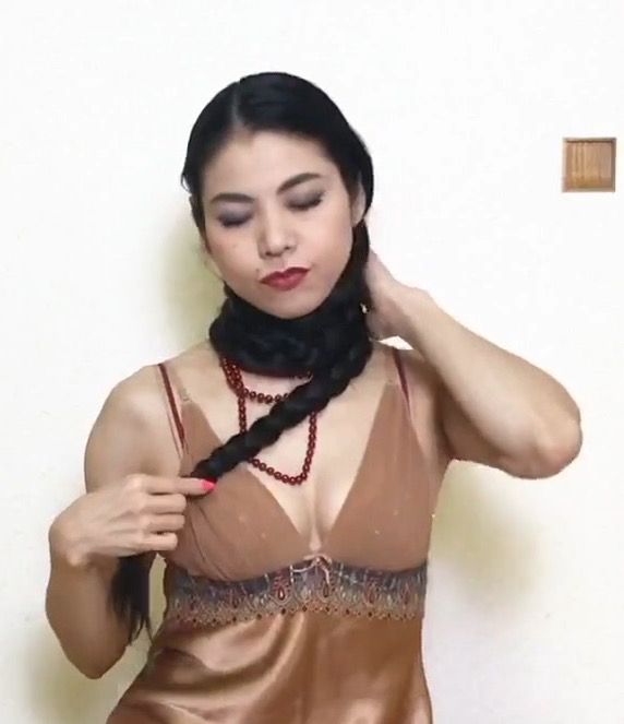 VIDEO - Extreme hair = Extreme hair play