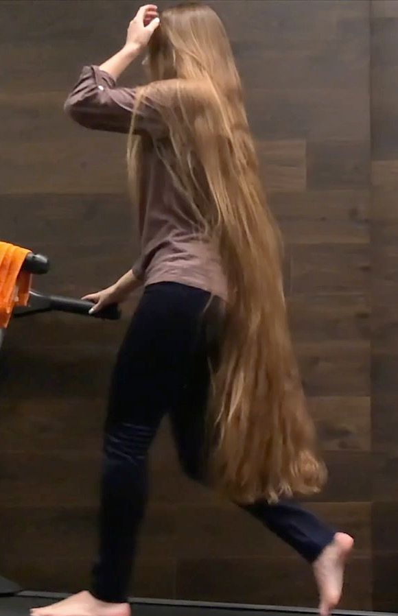 VIDEO - Treadmill Rapunzel