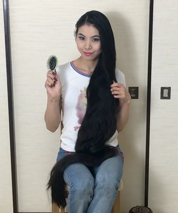 VIDEO - Rin&#x27;s massive black mane