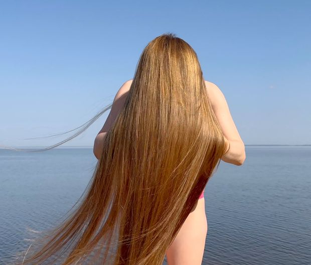 VIDEO - By the open sea
