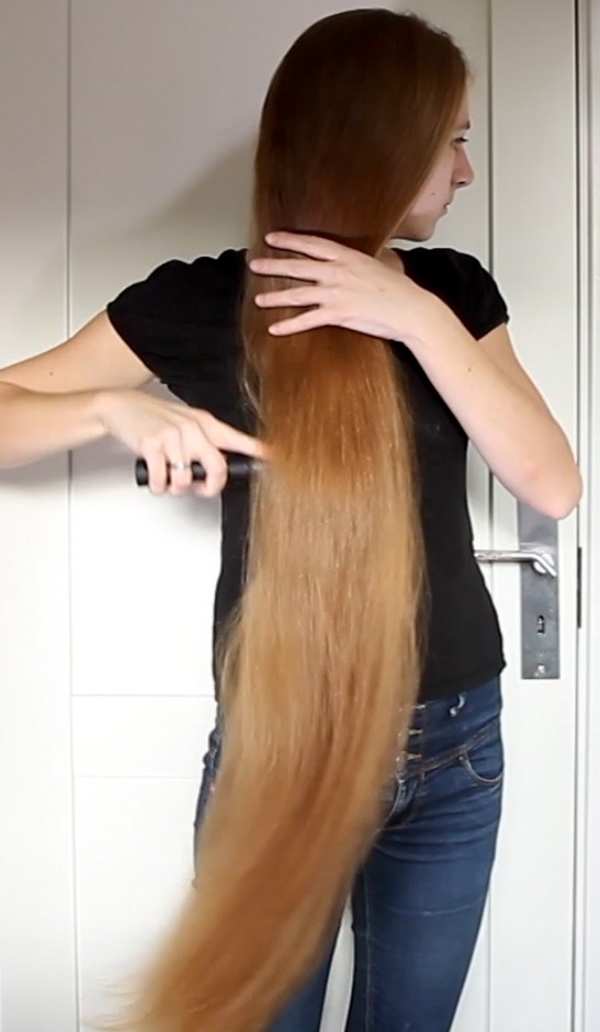 VIDEO - Rakel&#x27;s creative hair show (part 1)