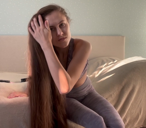 VIDEO - Kristina&#x27;s hair display show