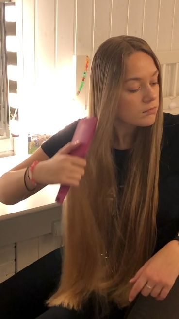 VIDEO - Theresa&#x27;s wet hair