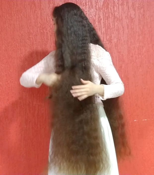 VIDEO - Thick, curly hair