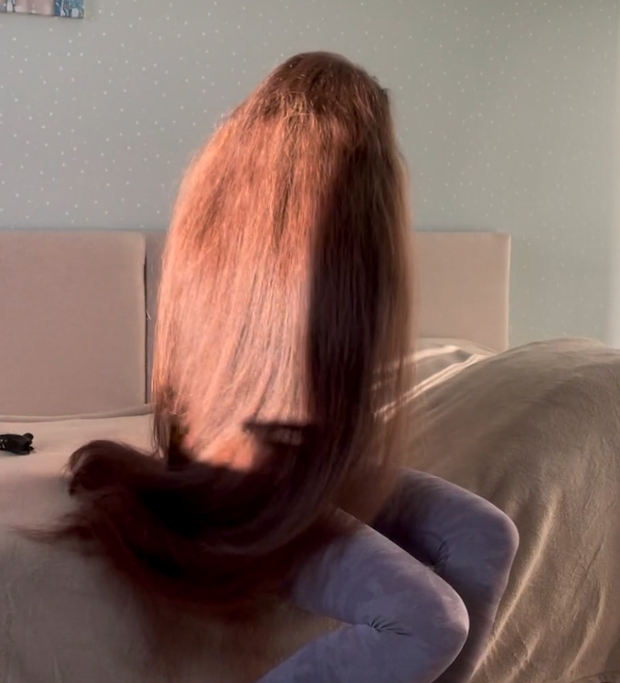 VIDEO - Kristina&#x27;s hair display show