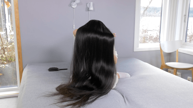 VIDEO - Tons of hair and a very long braid