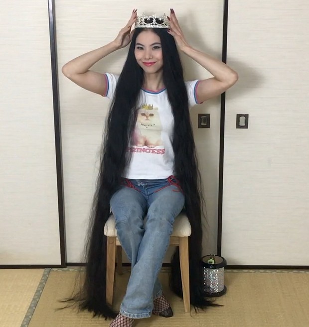 VIDEO - Rin&#x27;s massive black mane