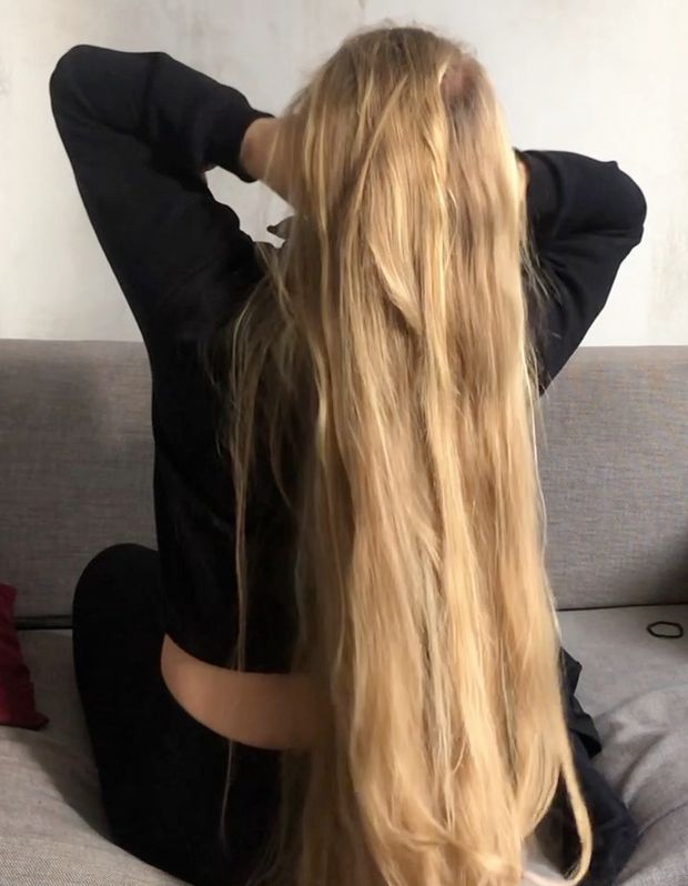 VIDEO - Selma&#x27;s brushing and braiding