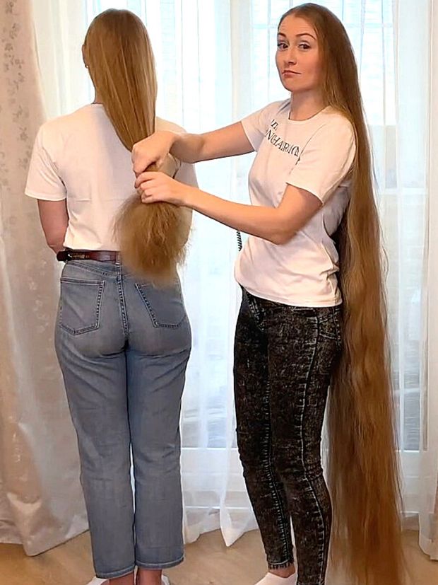 VIDEO - Two sisters with a lot of hair