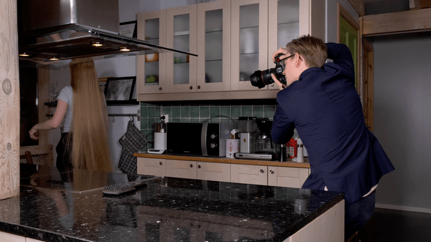VIDEO - A Rapunzel&#x27;s photoshoot in the kitchen BTS